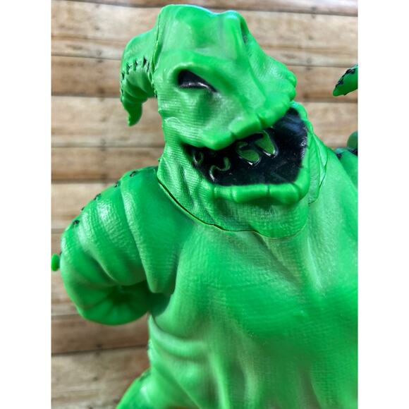 Oogie Boogie NBC Disney Parks 2018 Popcorn Bucket w Lanyard Dark Green MNSSHP - Picture 3 of 11